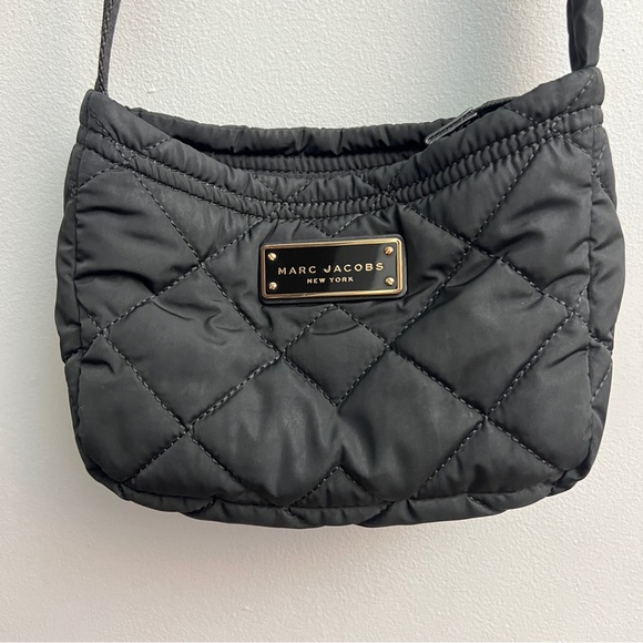 Marc Jacob’s Quilted Logo Crossbody Bag - Picture 3 of 7